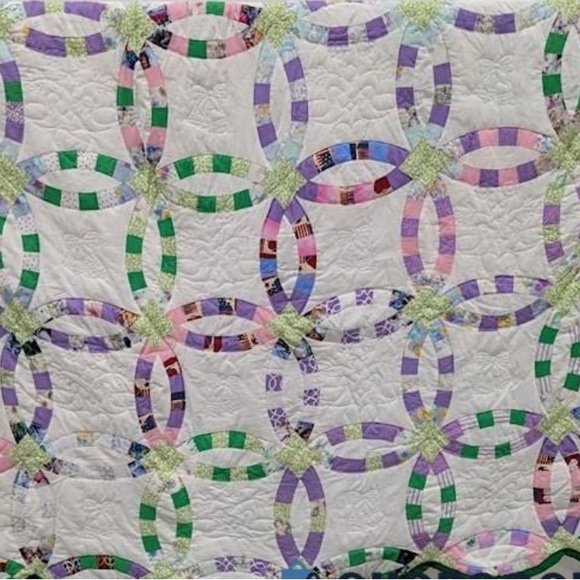Double Double Wedding Ring Quilt Hand Stitched Size: 96\